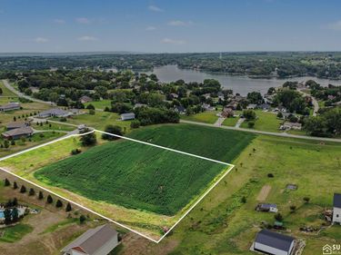 206 Sunburst Circle, Plattsmouth, NE 68048
