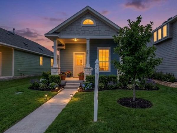 1064 Esplanade PKWY, San Marcos, TX 78666