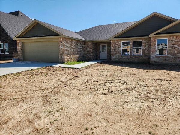 1906 Topaz Road , Pryor, OK 74361