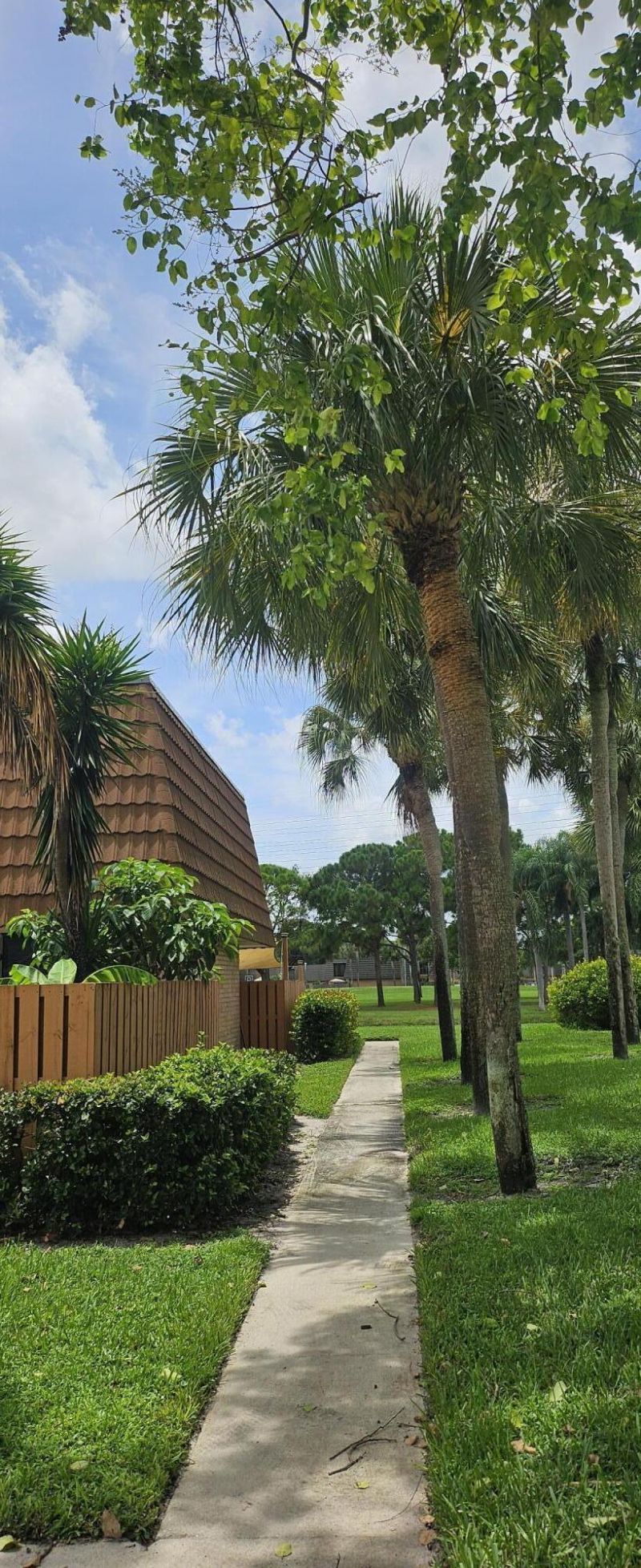 141 Heritage Way Se, West Palm Beach, FL 33407 Photo