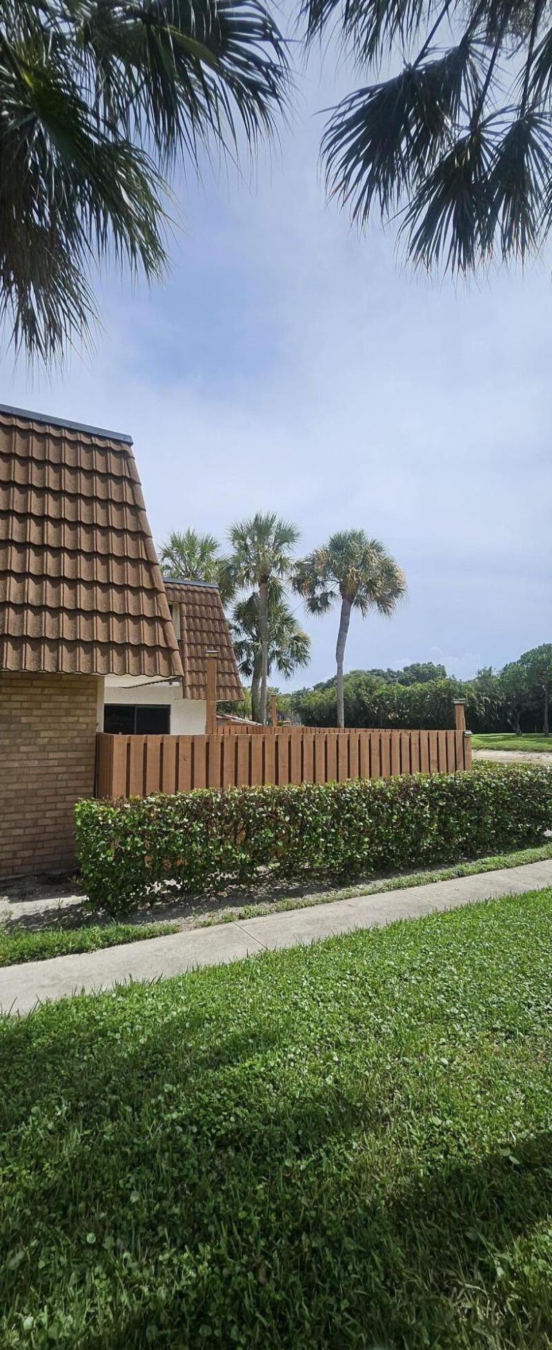 141 Heritage Way Se, West Palm Beach, FL 33407 Photo