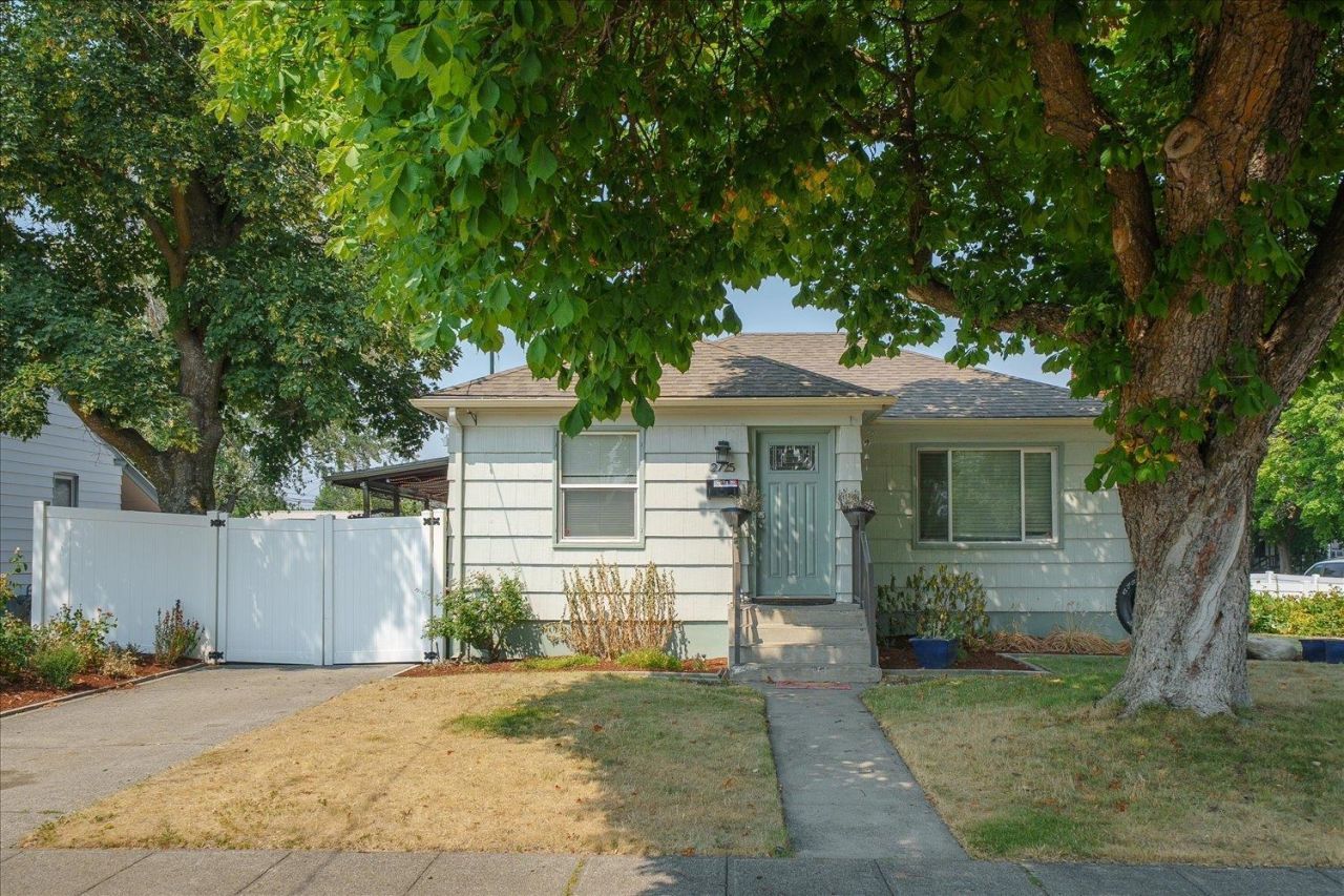 2725 E Nora Ave primary photo