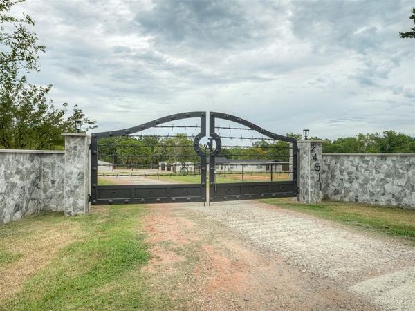 24511 Bethel Road, Tecumseh, OK 74873