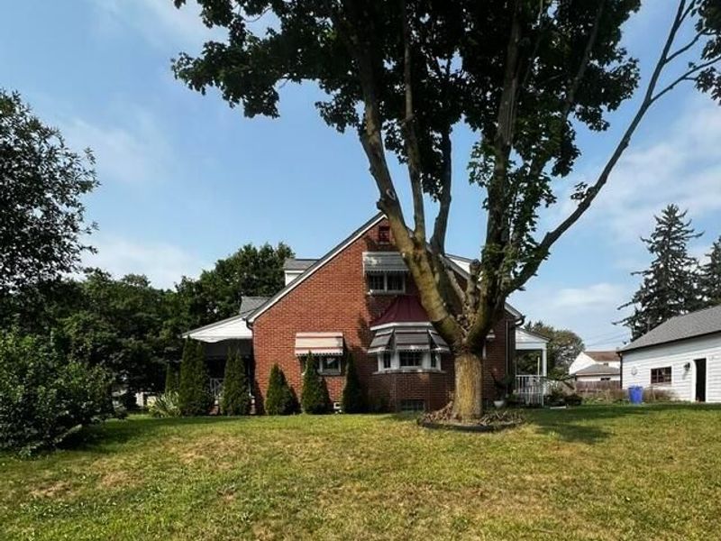 3366 Wicklow Road , Columbus, OH 43204 Photo 3