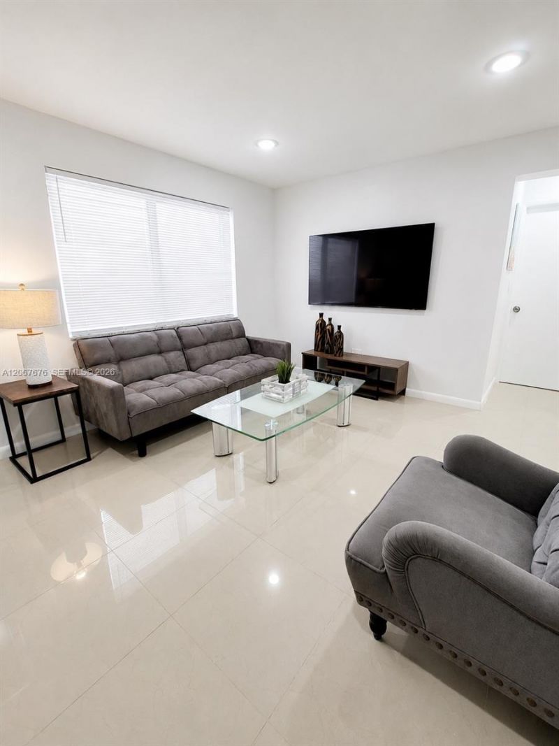 1723 Wiley St, Unit XX, Hollywood, FL 33020 Photo