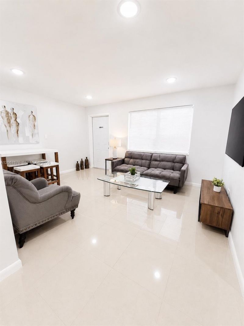 1723 Wiley St, Unit XX, Hollywood, FL 33020 Photo