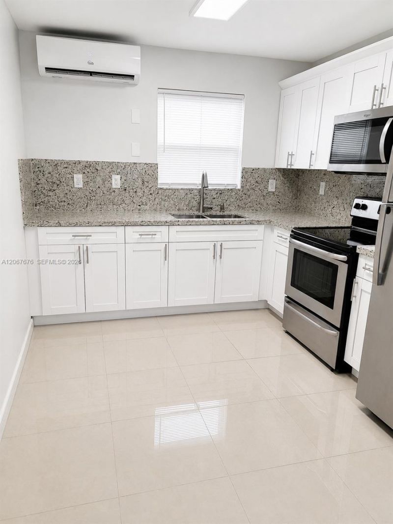 1723 Wiley St, Unit XX, Hollywood, FL 33020 Photo