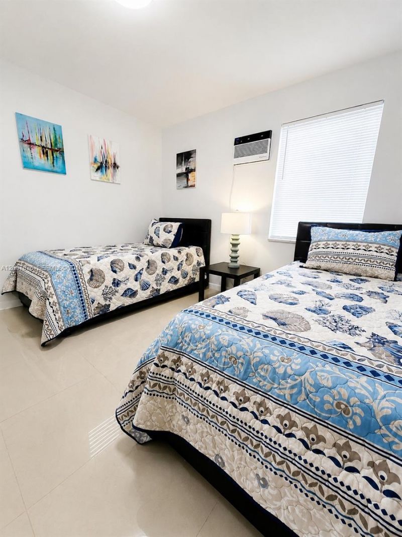 1723 Wiley St, Unit XX, Hollywood, FL 33020 Photo