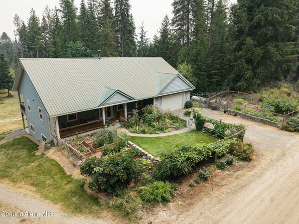 403 Fall Creek RD, Naples, ID 83847