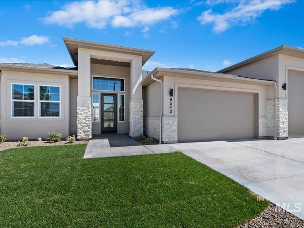 9542 S Green Cottage Ave, Kuna, ID 83634