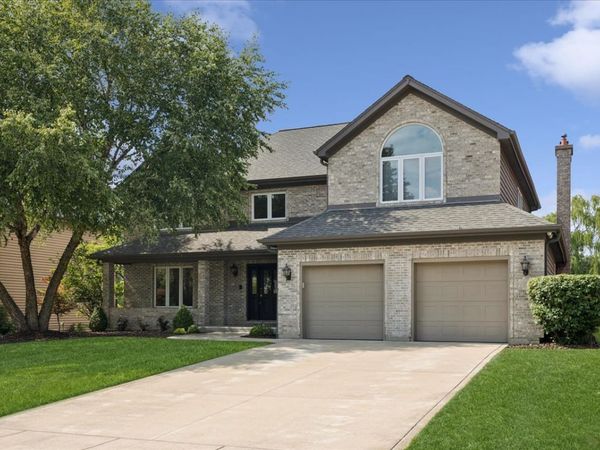 2066 Bunker Circle , Naperville, IL 60563