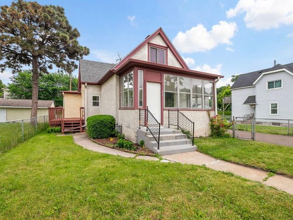 918 Edgerton Street , Saint Paul, MN 55130