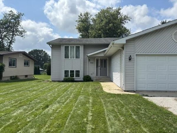 3344 Windy Hill Road , Crown Point, IN 46307