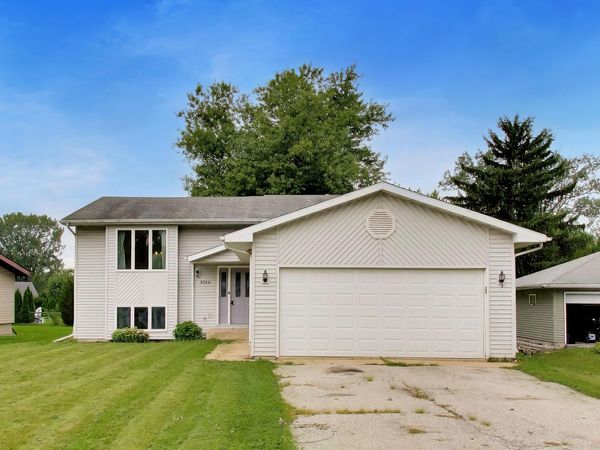 3344 Windy Hill Road , Crown Point, IN 46307