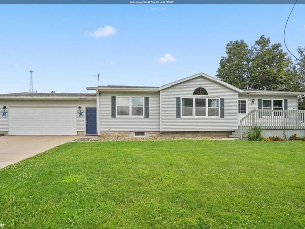 310 Lincoln Street, Dysart, IA 52224