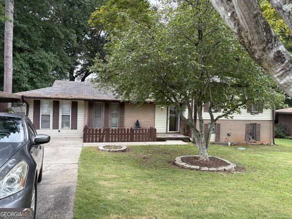 6051 Ledgewood Drive, Forest Park, GA 30297