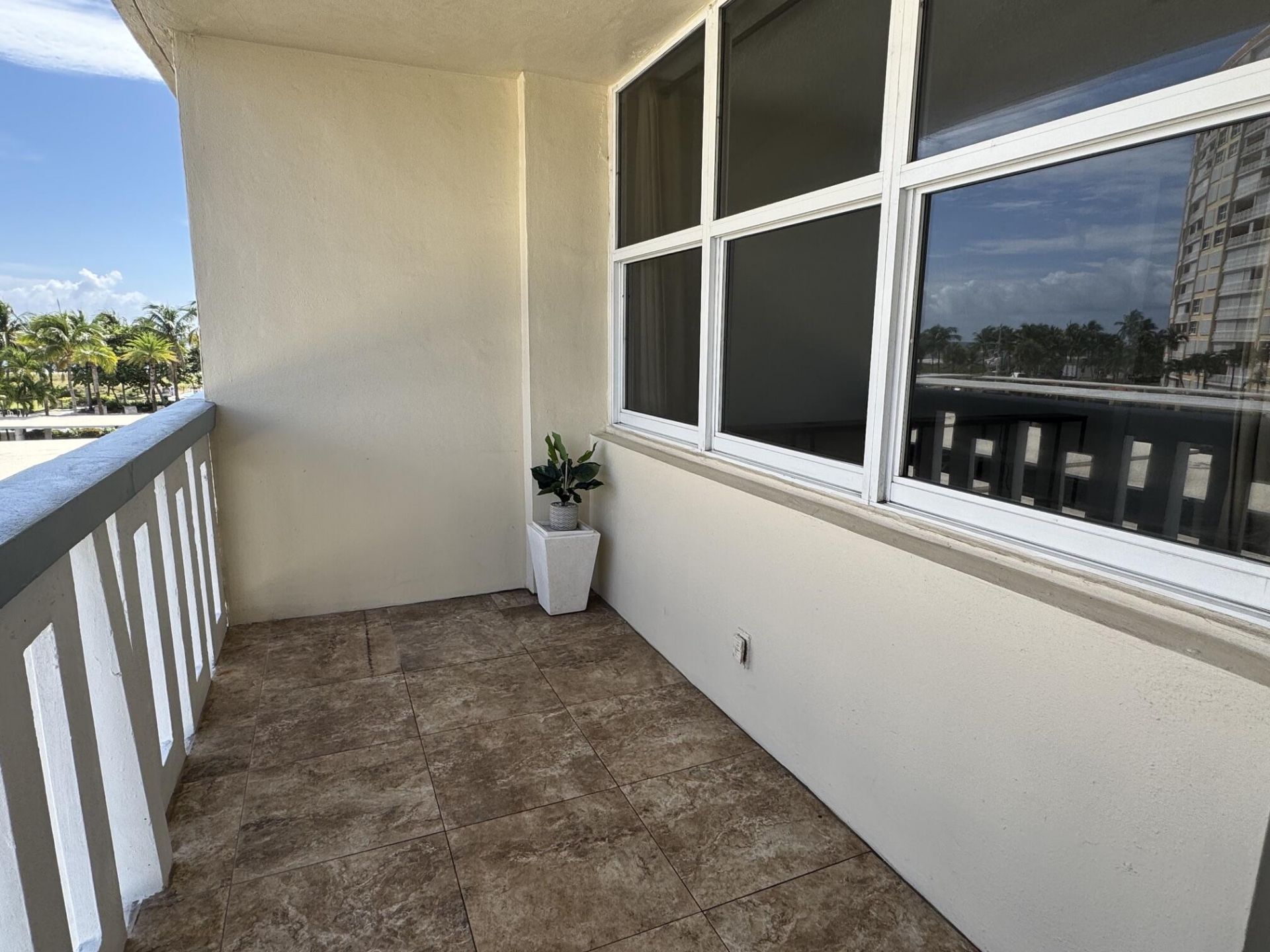 305 N Pompano Beach Boulevard, Unit 307, Pompano Beach, FL 33062 Photo
