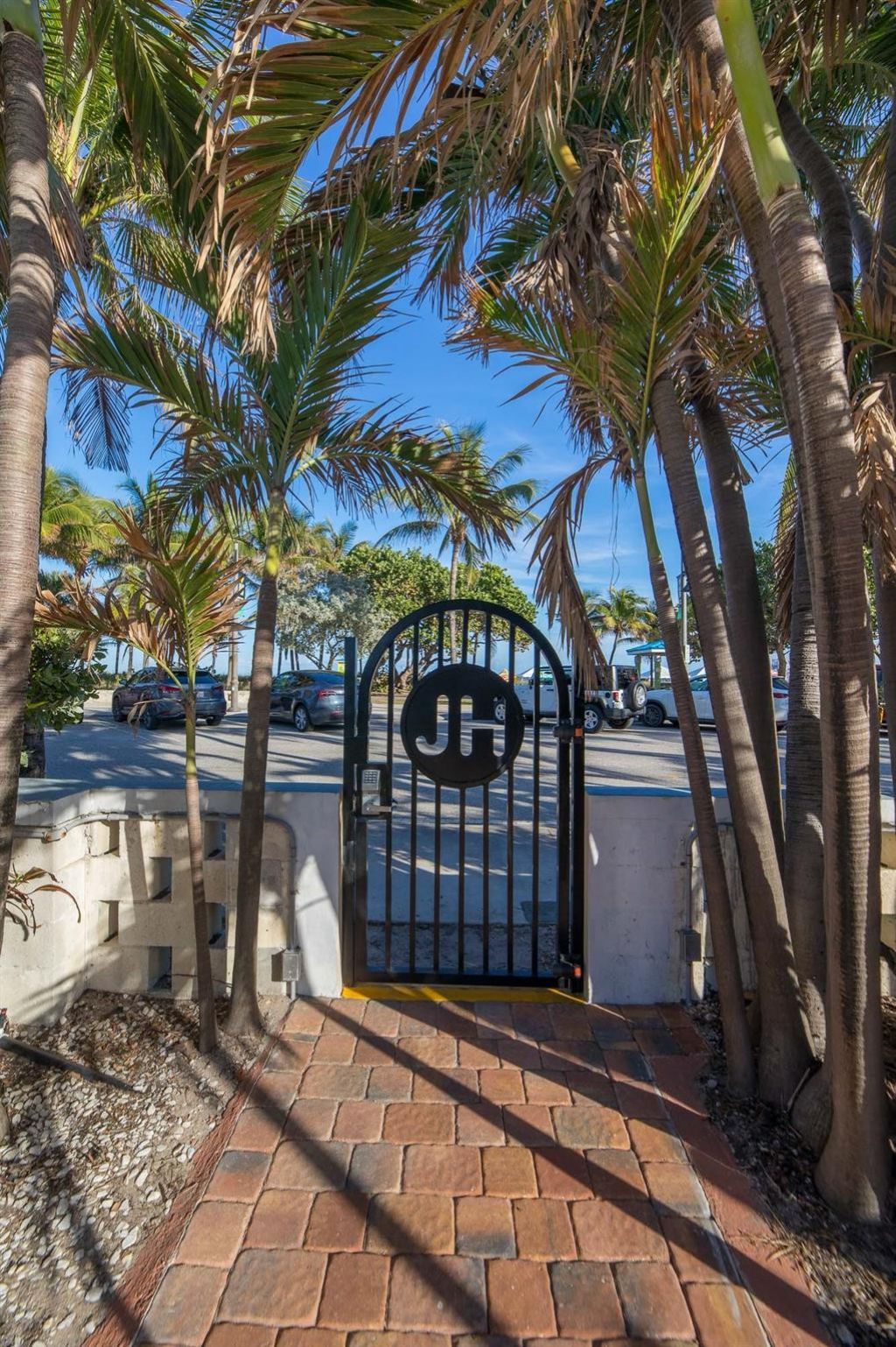 305 N Pompano Beach Boulevard, Unit 307, Pompano Beach, FL 33062 Photo