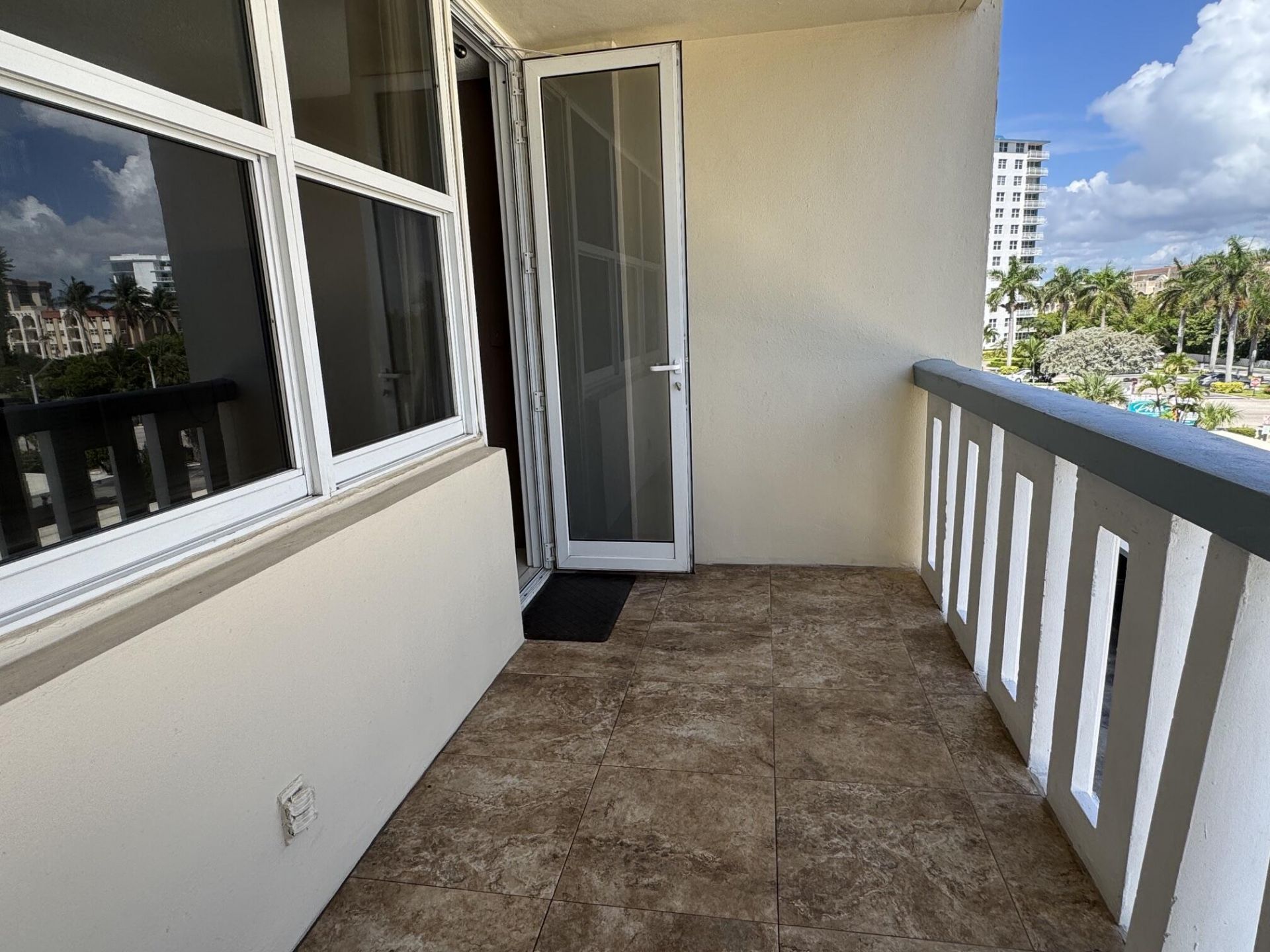 305 N Pompano Beach Boulevard, Unit 307, Pompano Beach, FL 33062 Photo
