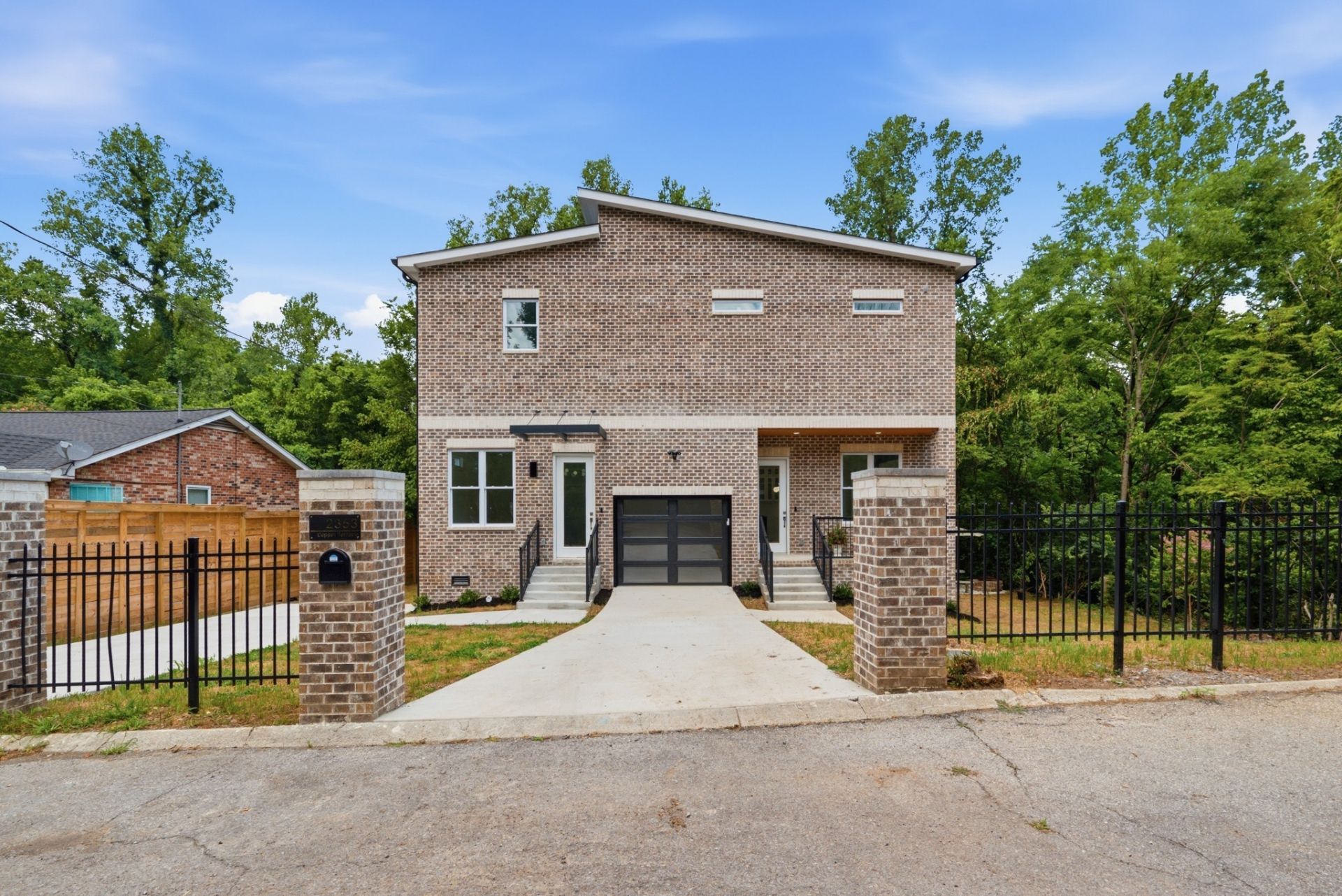 2353 Cooper Ter Nashville, TN 37216