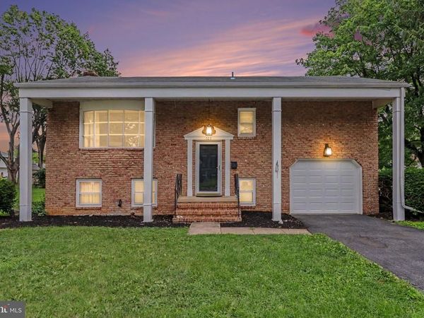 705 HENRY STREET , MECHANICSBURG, PA 17055