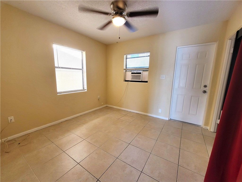 305 S Ocean Drive, Unit 3, Fort Pierce, FL 34949 Photo