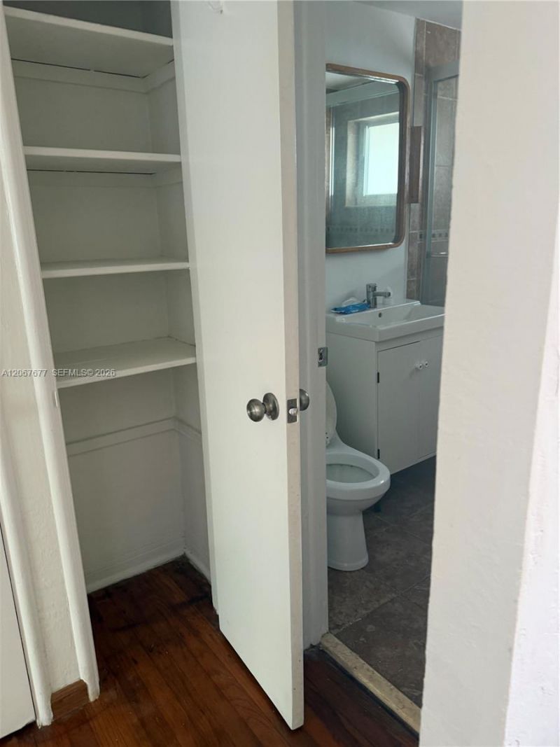 500 77th St, Unit 2, Miami Beach, FL 33141 Photo