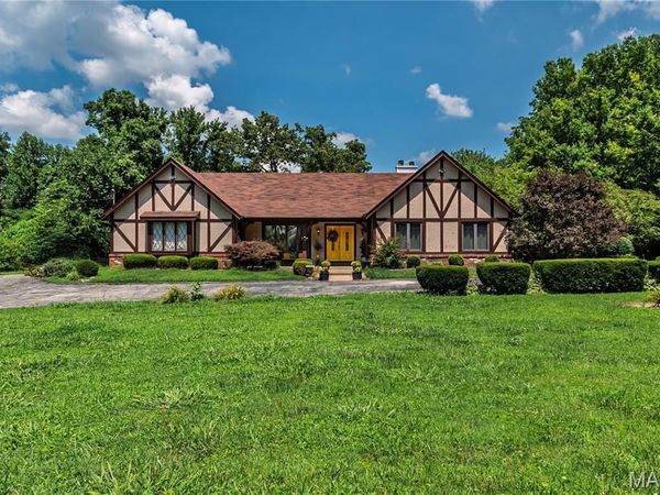 1191 Indian Bluff Lane , St Louis, MO 63138
