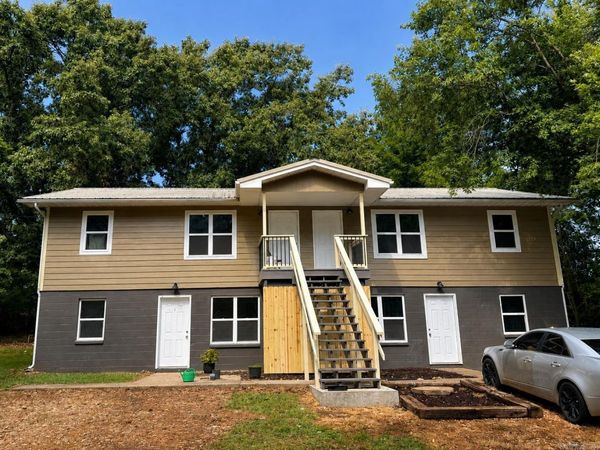 411 N Center Street , Marshall, AR 72650