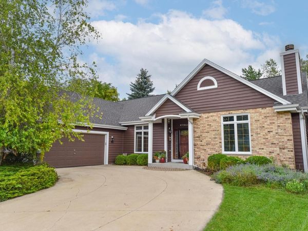 W71N428 Mulberry AVENUE N, Cedarburg, WI 53012