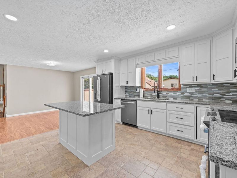 76 Debbie Drive , Gallipolis, OH 45631 Photo 14