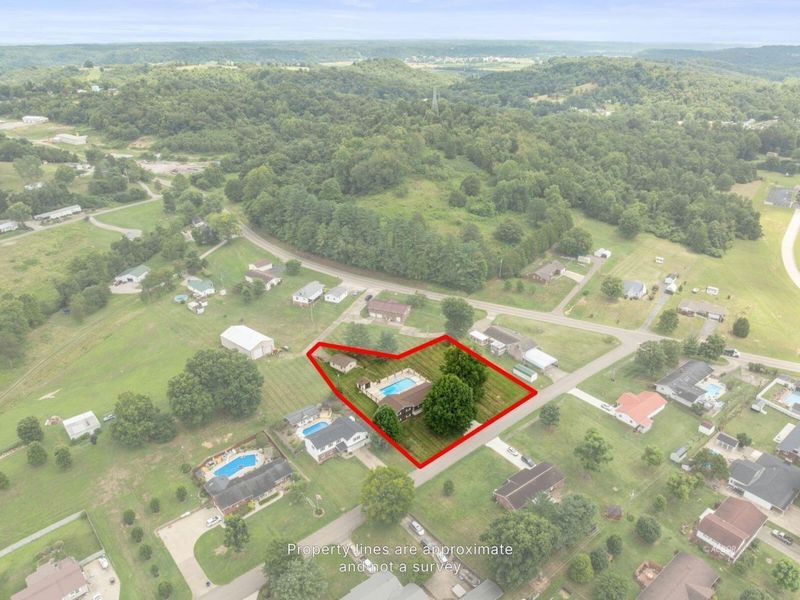 76 Debbie Drive , Gallipolis, OH 45631 Photo 3