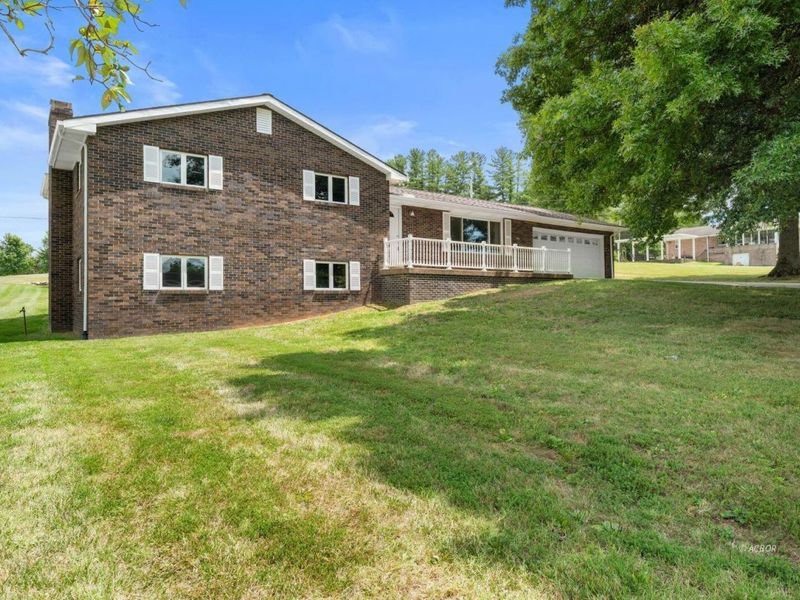 76 Debbie Drive , Gallipolis, OH 45631 Photo 6