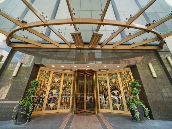 111 E Chestnut Street, Unit 30G, Chicago, IL 60611