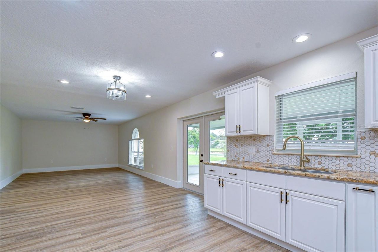 12928 Kings Lake Drive, Gibsonton, FL 33534 Photo