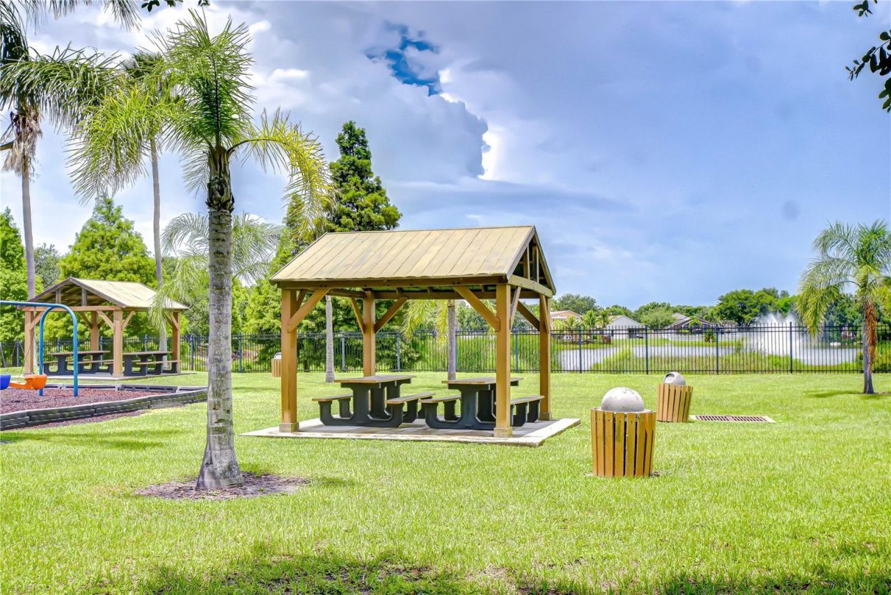 12928 Kings Lake Drive, Gibsonton, FL 33534 Photo