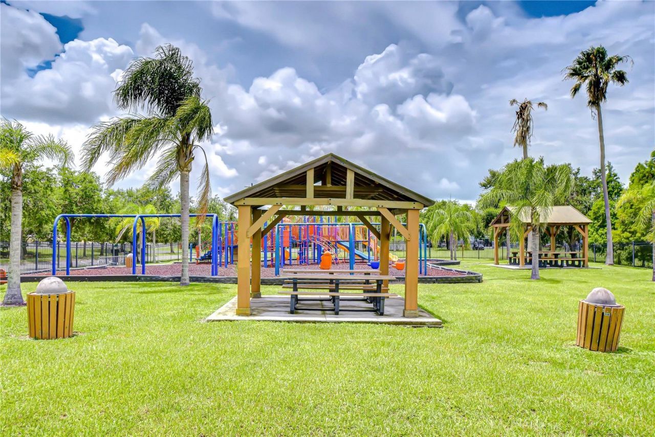 12928 Kings Lake Drive, Gibsonton, FL 33534 Photo