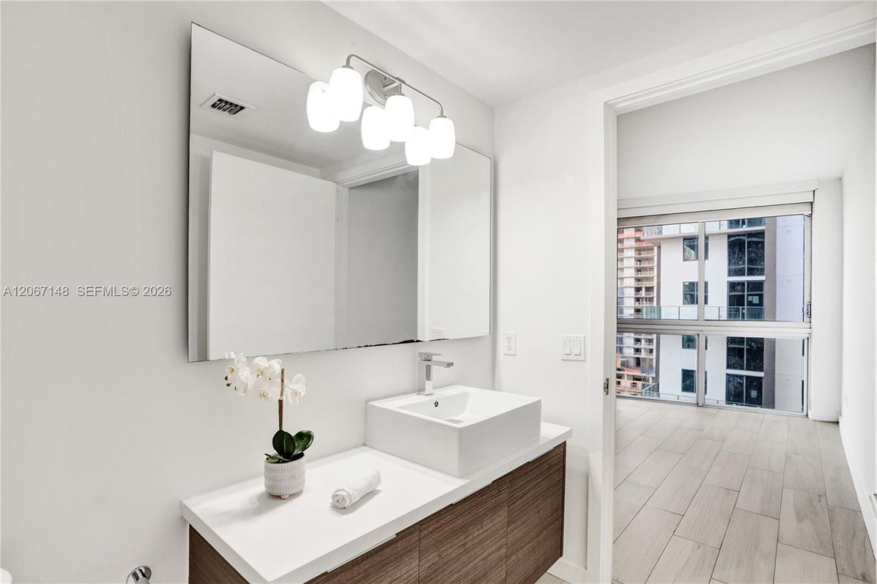 1010 SW 2nd Ave , Unit 1708, Miami, FL 33130 Photo