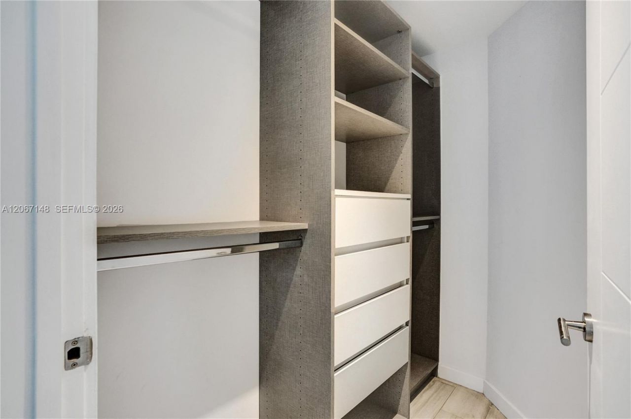 1010 SW 2nd Ave , Unit 1708, Miami, FL 33130 Photo