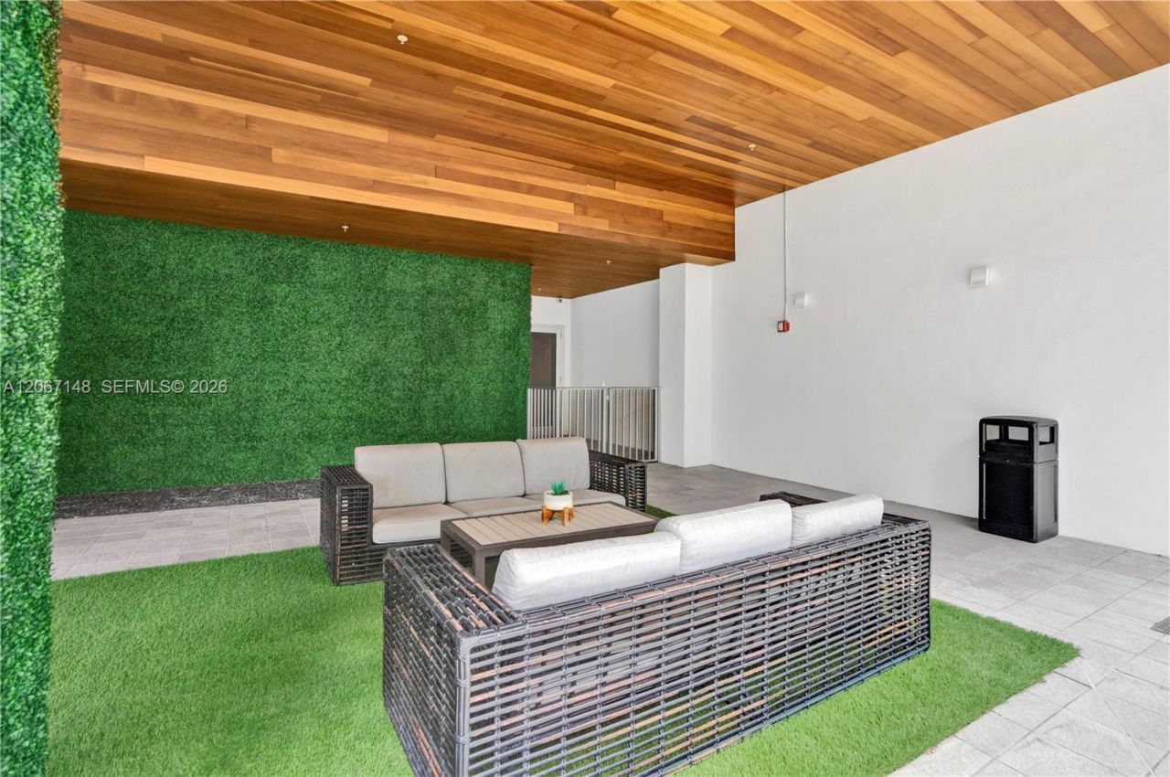 1010 SW 2nd Ave , Unit 1708, Miami, FL 33130 Photo