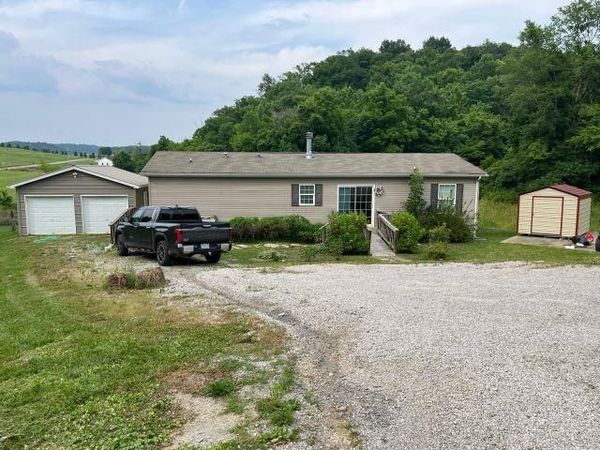 97 Trevor Lane , Burkesville, KY 42717