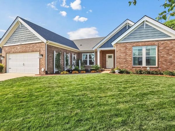 1215 Yorktown Lane , Bowling Green, KY 42104