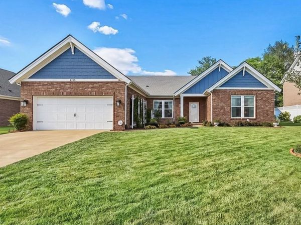1215 Yorktown Lane, Bowling Green, KY 42104