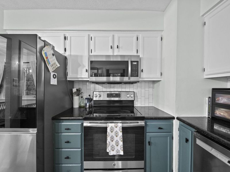 6488 Woodthrush Drive , Westerville, OH 43081 Photo 9