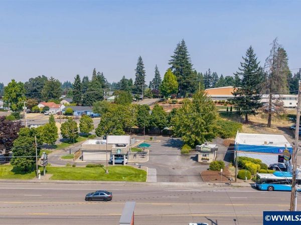 3912 Commercial St SE, Salem, OR 97302