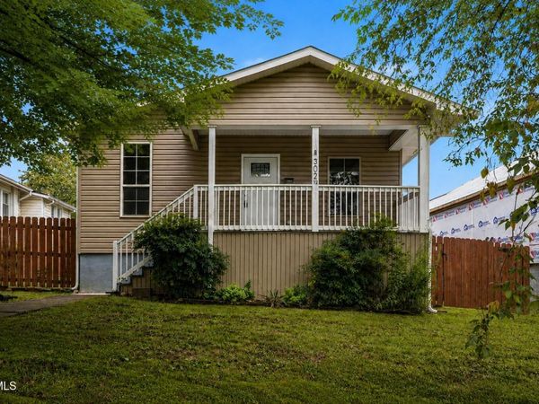 302 1/2 Highland Avenue Avenue, Johnson City, TN 37604