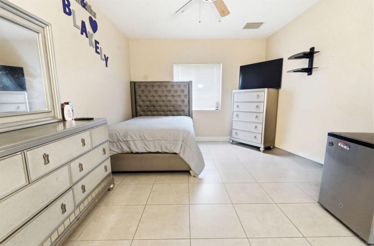 2430 NW 13th Street, Pompano Beach, FL 33069 Photo