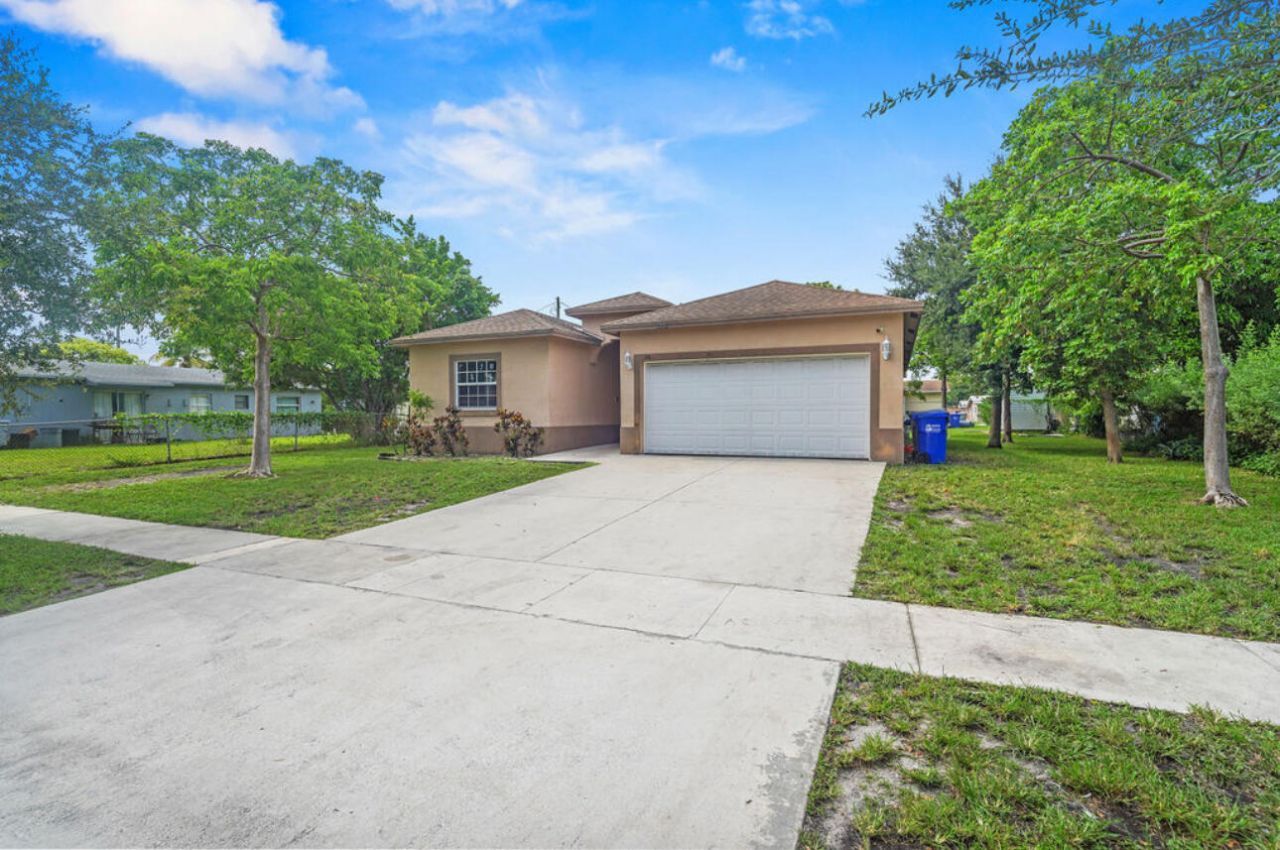 2430 NW 13th Street, Pompano Beach, FL 33069 Photo