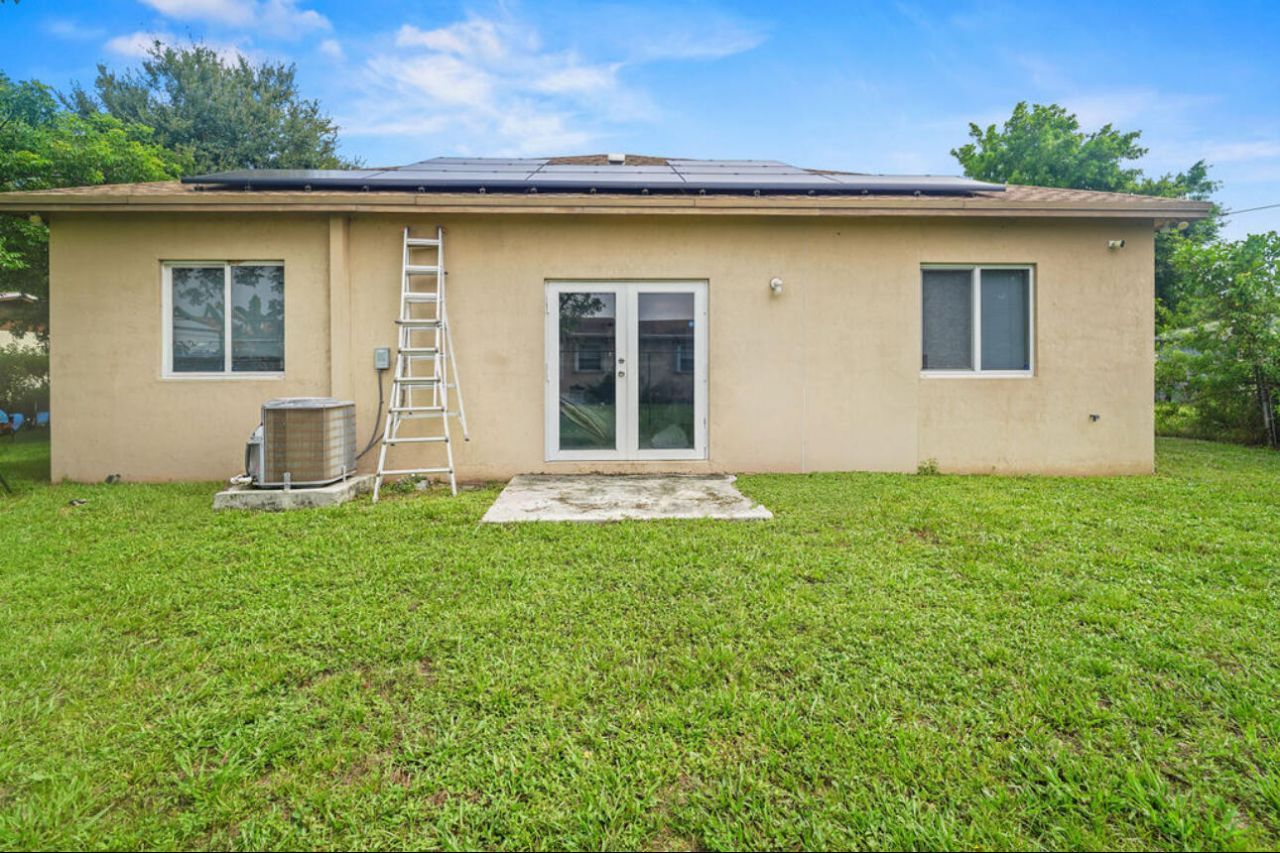 2430 NW 13th Street, Pompano Beach, FL 33069 Photo