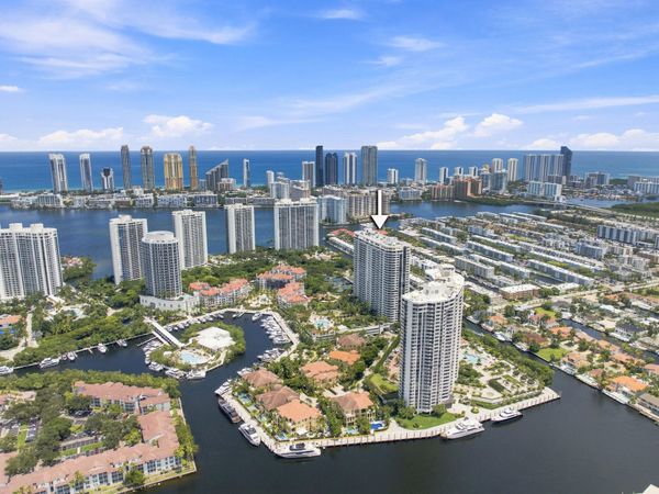 2000 Island Boulevard, Unit 2905, Aventura, FL 33160